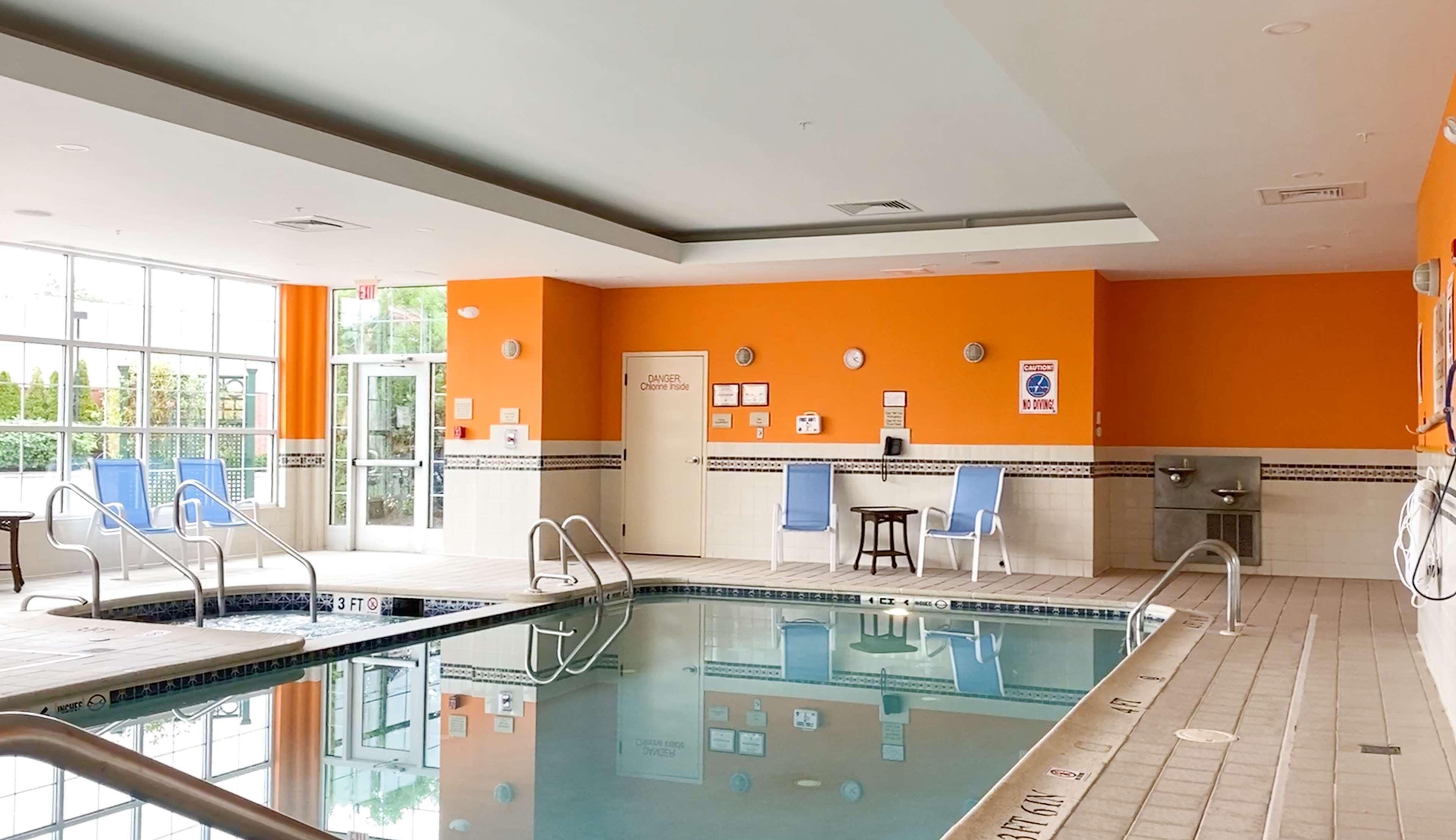 Hilton Garden Inn Hamilton Бордънтаун Екстериор снимка