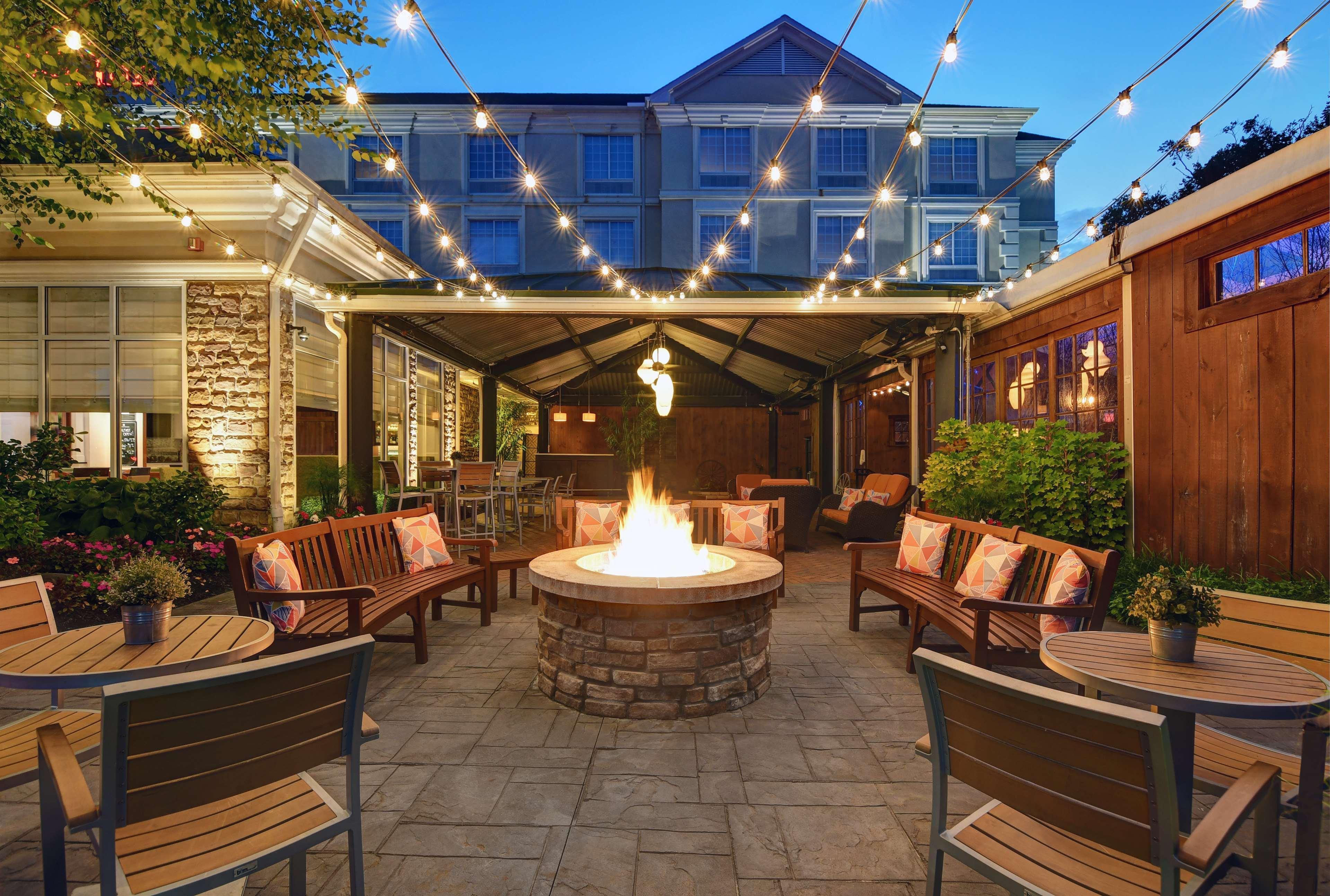 Hilton Garden Inn Hamilton Бордънтаун Екстериор снимка