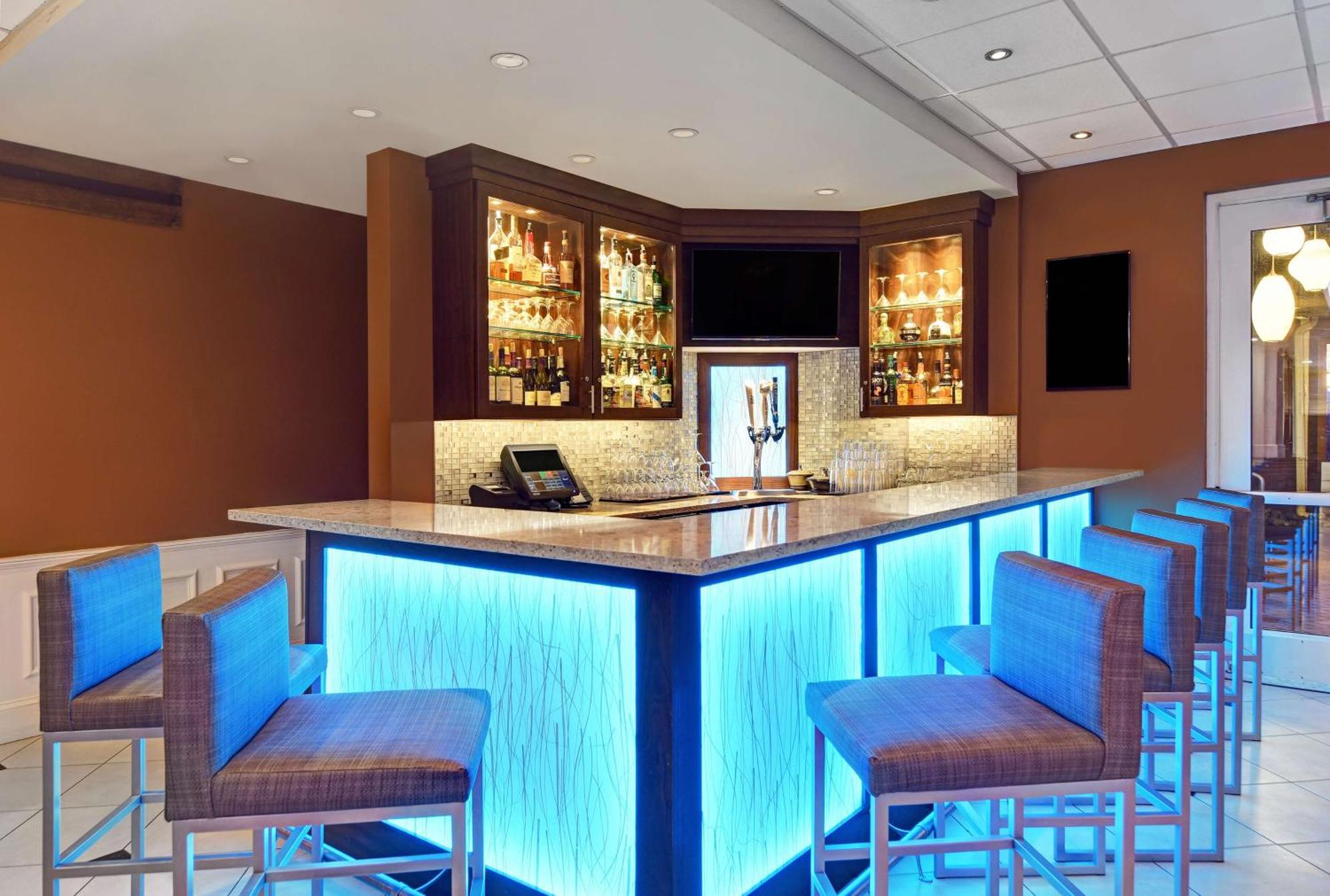 Hilton Garden Inn Hamilton Бордънтаун Екстериор снимка