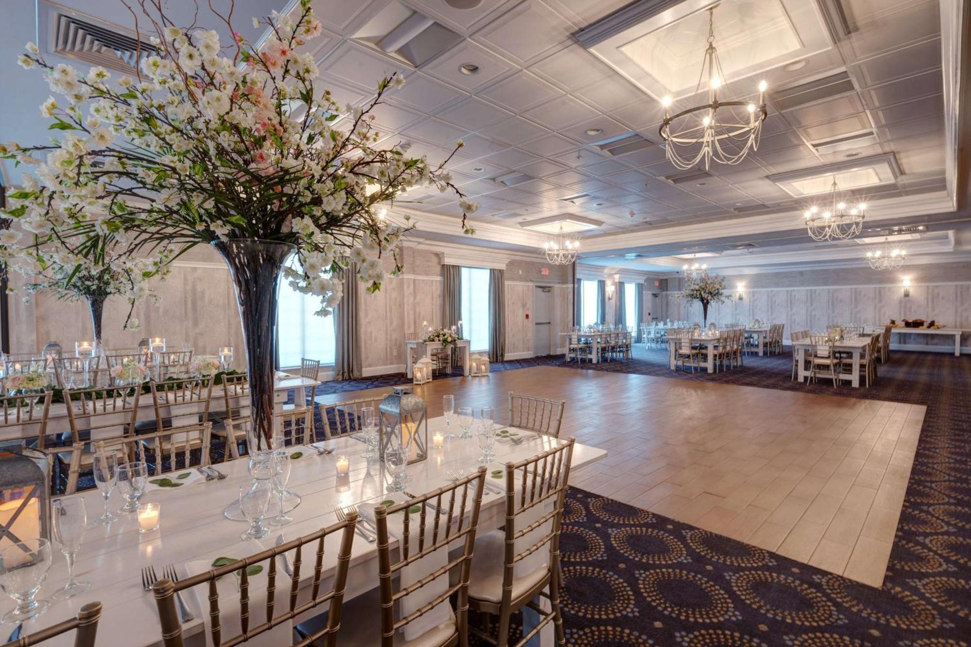 Hilton Garden Inn Hamilton Бордънтаун Екстериор снимка