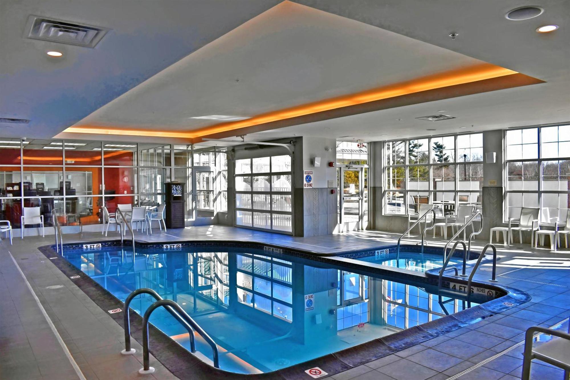 Hilton Garden Inn Hamilton Бордънтаун Екстериор снимка